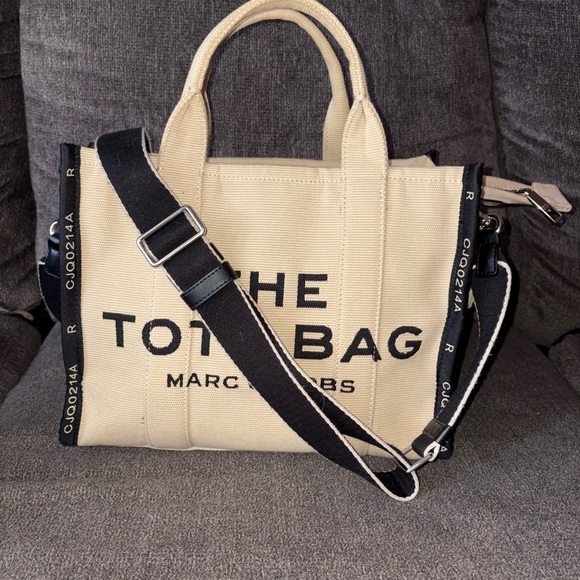 Marc Jacobs Beige and Black Tote Bag - Picture 6 of 6